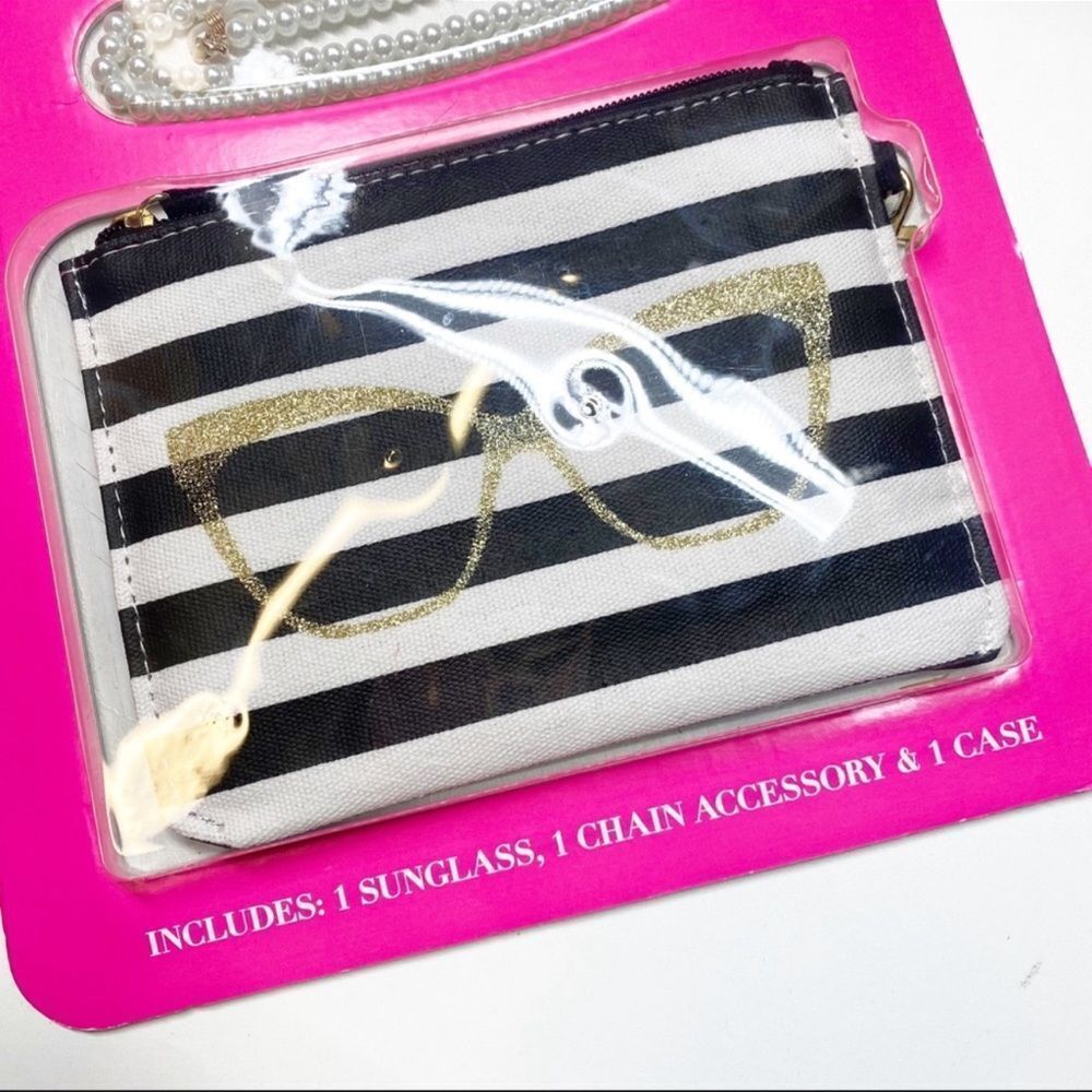 Betsey Johnson XOX Polarized Sunglasses and Accessories Set - Picture 9 of 16